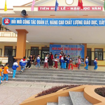 Chia sẻ với hoàn cảnh khó khăn